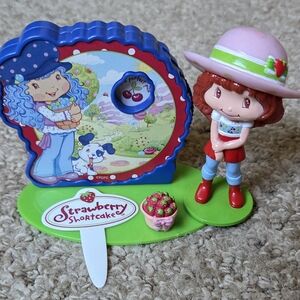 Decopac Strawberry Shortcake Sweet Berries Doll Cake Topper Figurine Set (4 pcs)